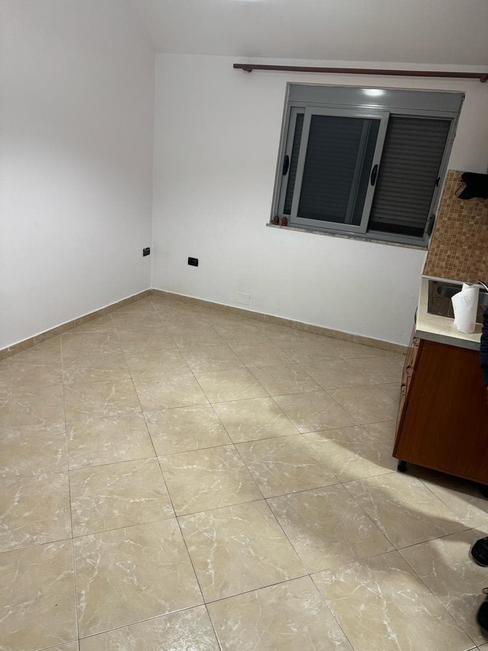 Apartament Me Qira 1+1 Tek Rruga 5 Maji! 2