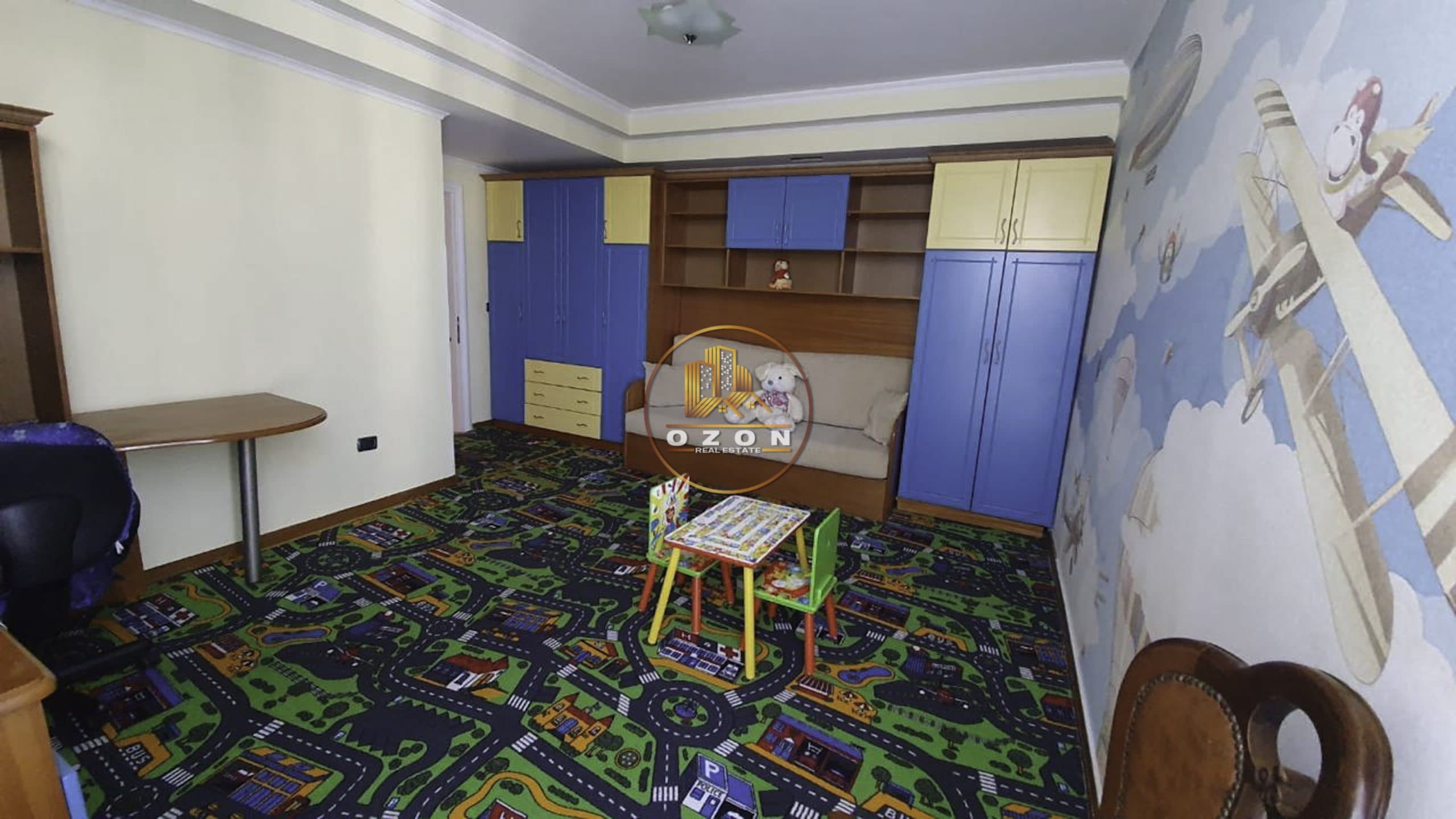 SUPER APARTAMENT ME QERA 3+1 TEK ISH EKSPOZITA !