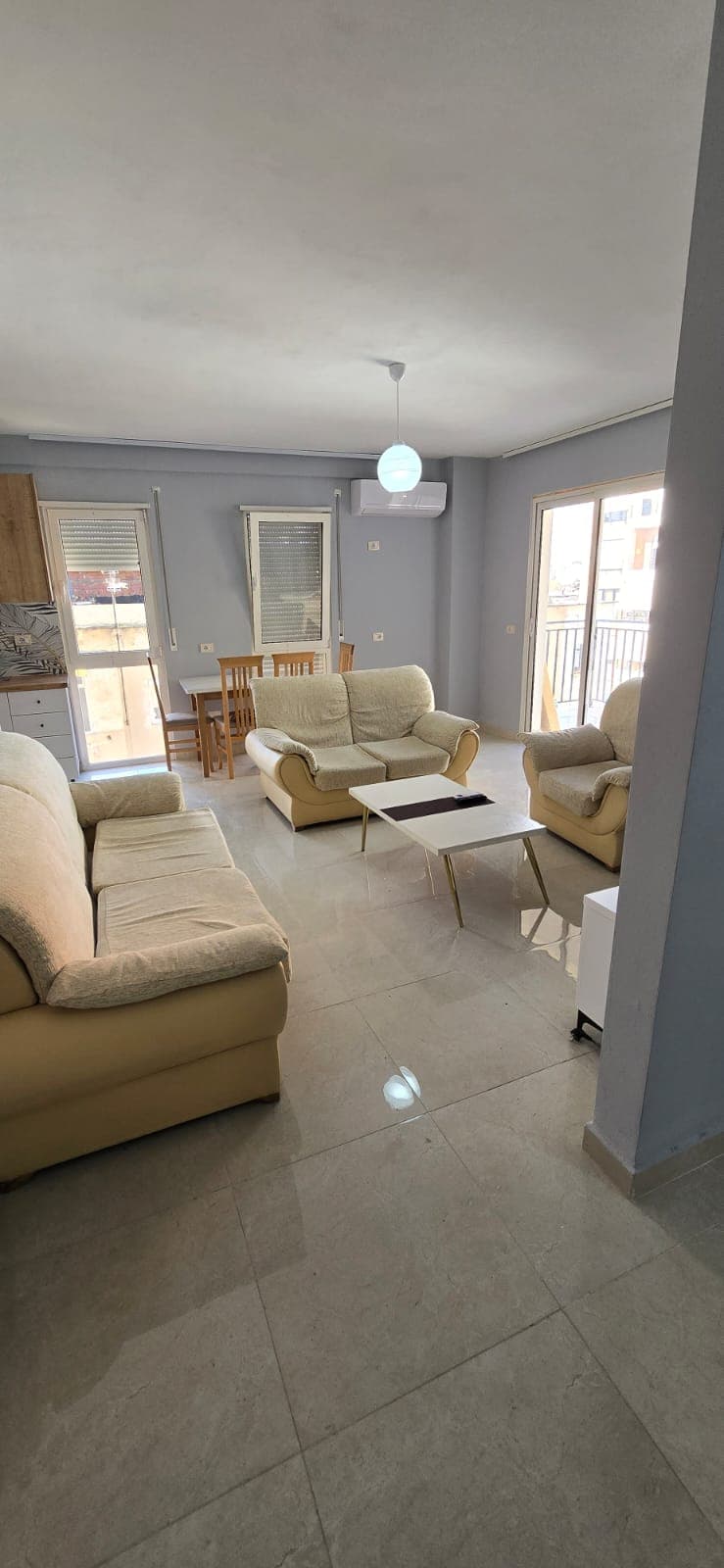 Apartament per shitje 2+1 te Prokuroria e Tiranes !
