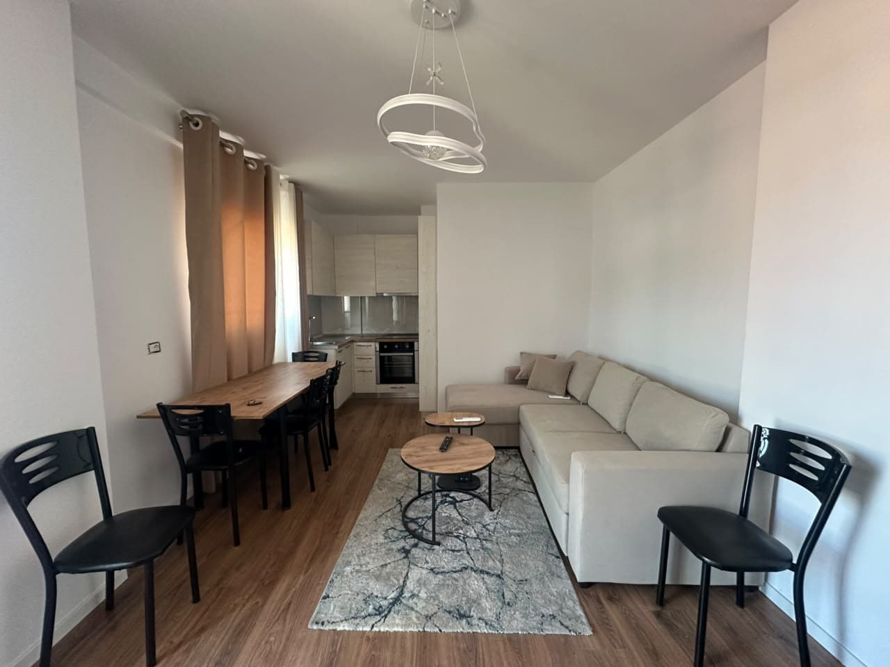 Apartament 2+1 për qira, në Selitë pranë Xhamisë ! 2