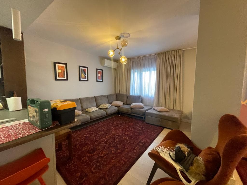 JEPET ME QIRA APARTAMENT 2+1 PRANE KOMPLEKSIT KONTAKT, ISH PARKU I AUTOBUZAVE!
