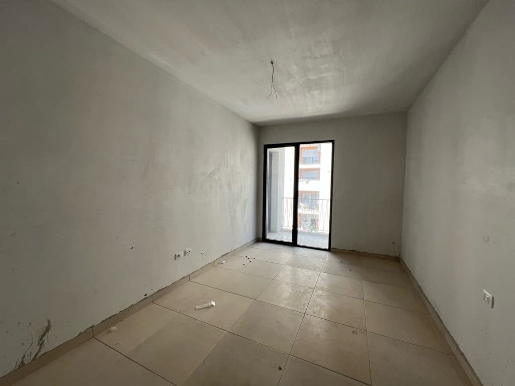 SHITET APARTAMENT 2+1+2, TEK KOMPLEKSI ASL PRANE SPITALEVE! 2