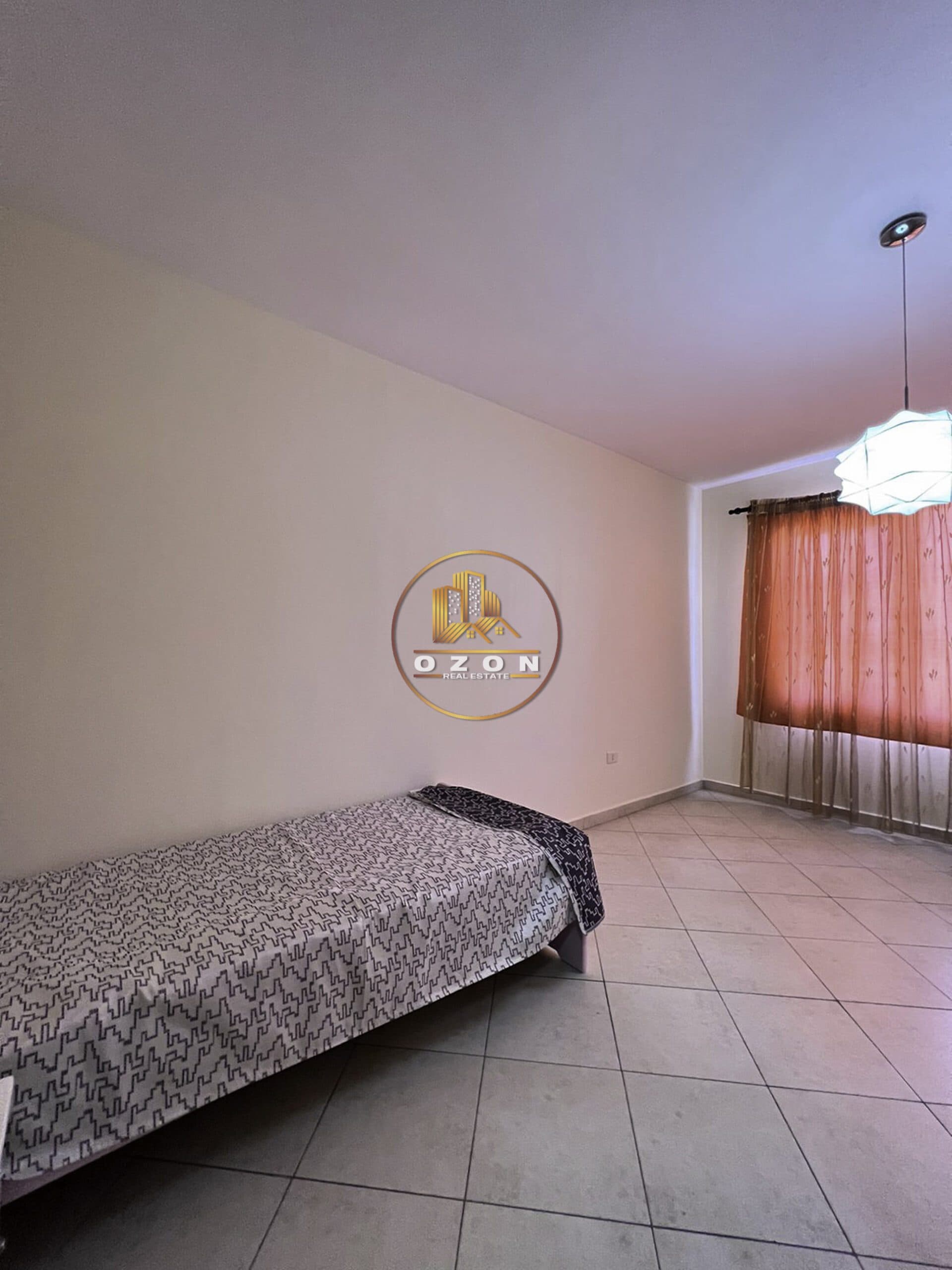 APARTAMENT 2+1 ME QERA , RRUGA E BARRIKADAVE ! 4