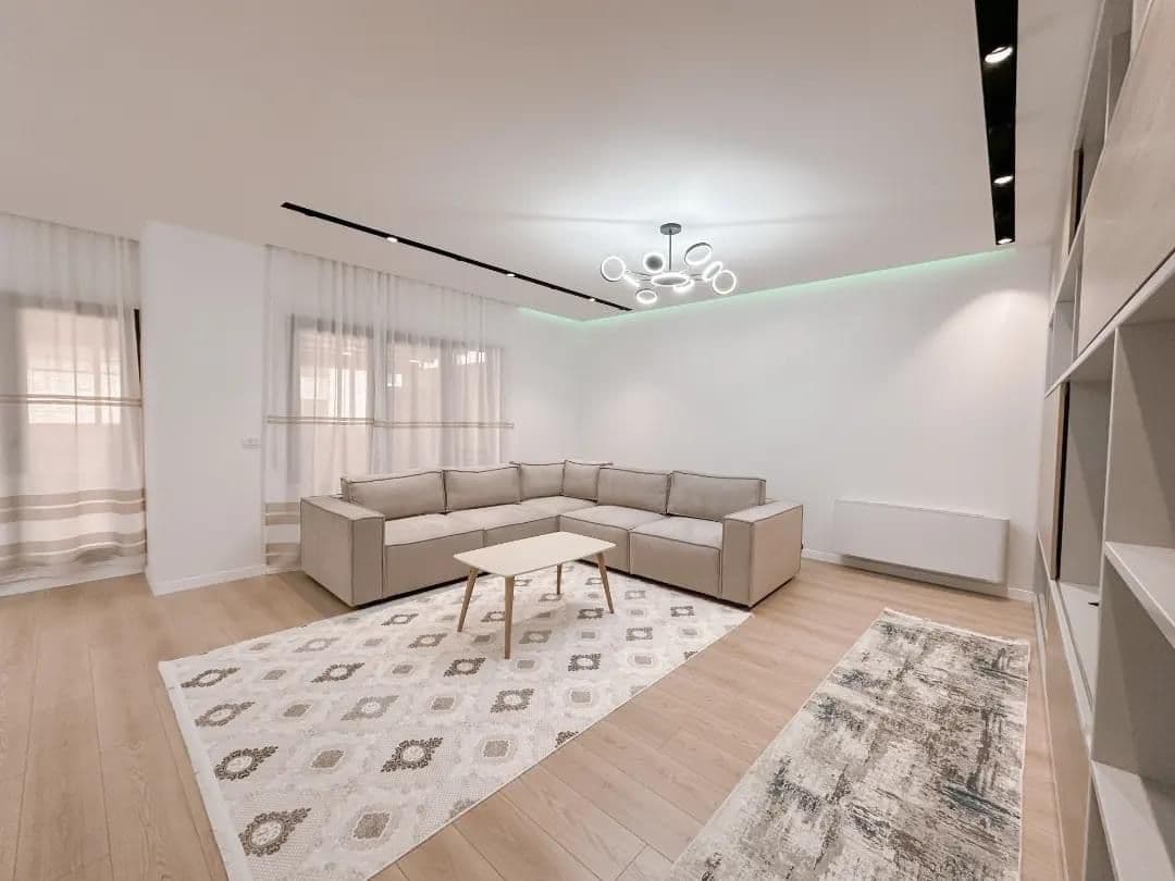 Apartament 3+1 me Post Parkimi për Qira tek Green City,Astir!