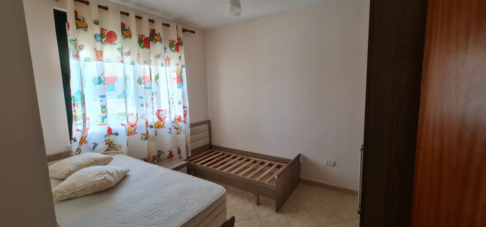 JEPET ME QERA APARTAMENT 2+1 TEK ISH EKSPOZITA !