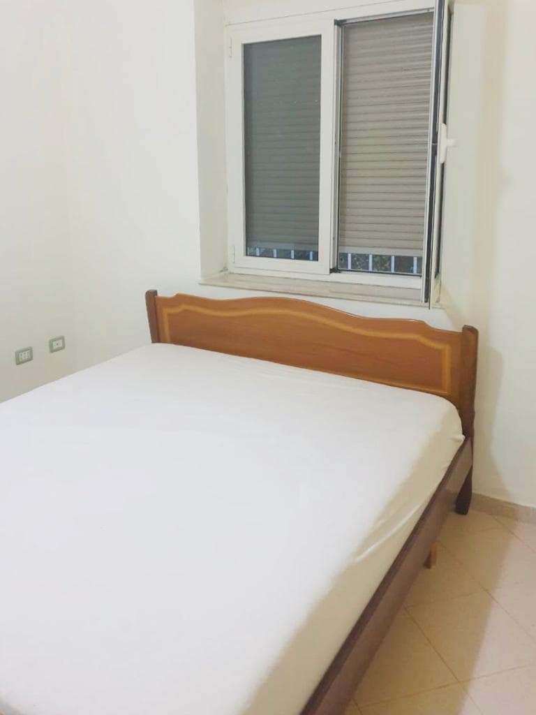 Jepet me qira apartament 1+1 prane Artigiano , Bllok 4