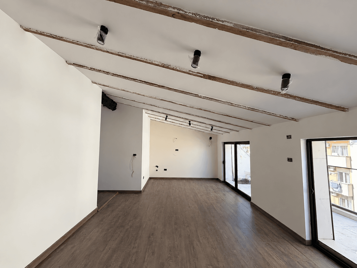 Apartament 1+1 për shitje tek Shallvaret! 2