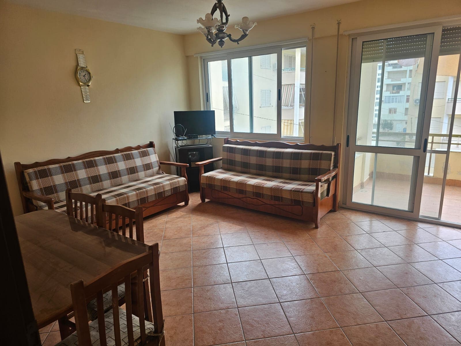 Shitet Apartament 1+1 në Mali i Robit, Golem 2
