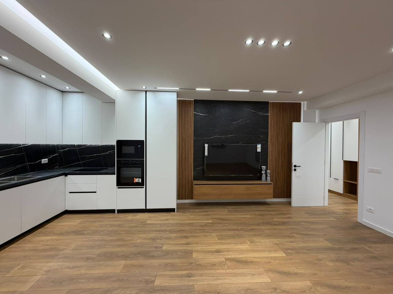Apartament 2+1 për shitje tek Rruga Eduard Mano, Kopshti Zoologjik! 3
