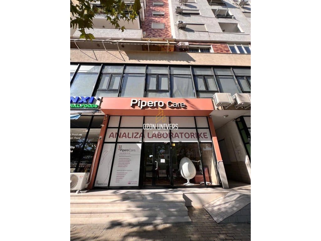 Garsoniere me qira në Qendër , përballë Parlamentit! 4