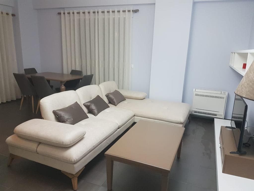 Jepet me qera apartament 2+1+2 tek Kompleksi Delijorgji , Rruga e Kavajës!