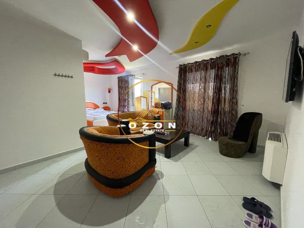 SHITET MOTEL NE AFERSI TE TIRANES, VAQARR! 4