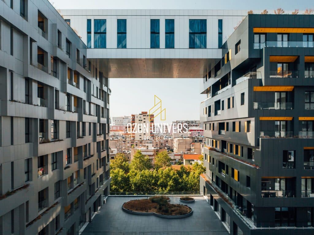 Parkim me Qira në Kompleksi Square 21 – Rruga e Kavajës