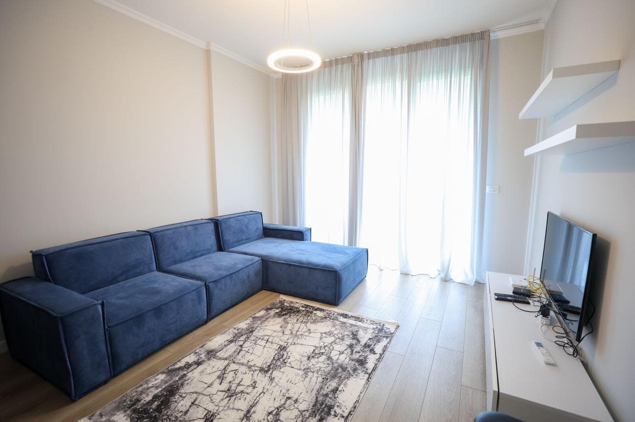Apartament 1+1 me Garazhd per shitje prane Ambasadave !