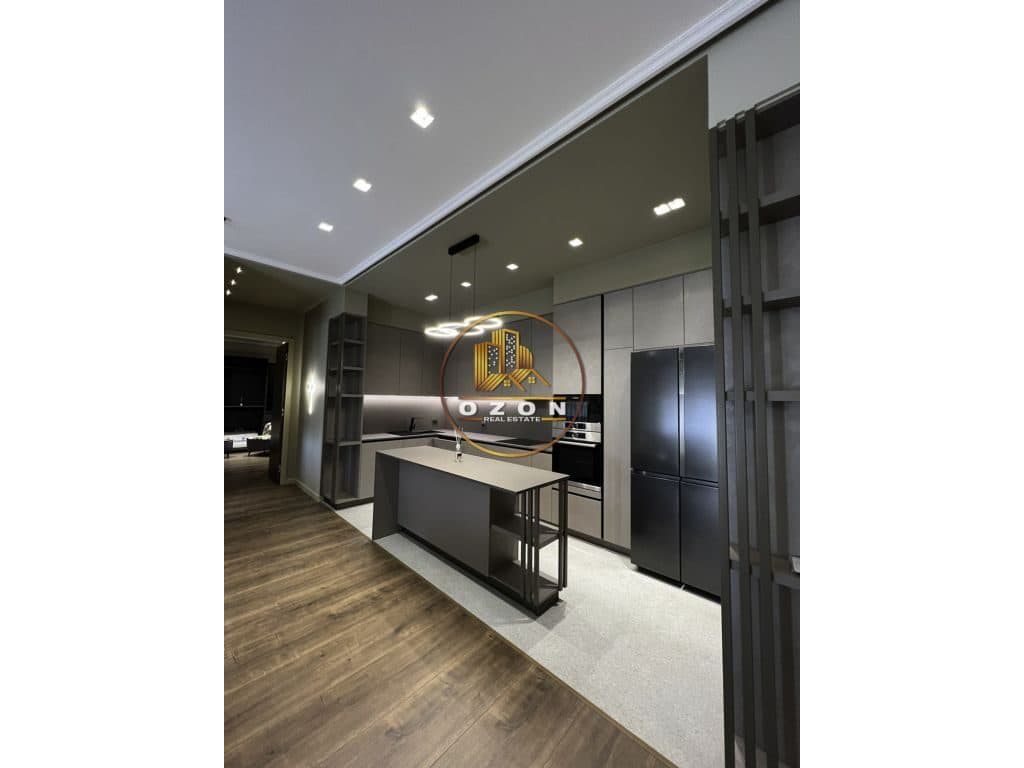 Super apartament luksoz 3+1+2 tualete+2 poste parkimi tek Kompleksi Delijorgji . 4