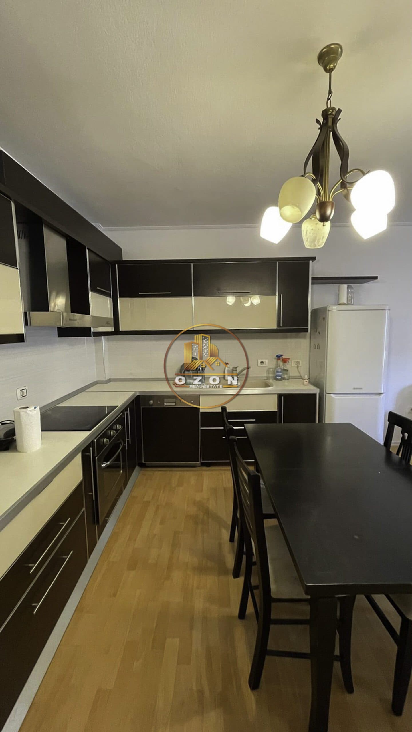 APARTAMENT 1+1 ME QERA , KOMUNA E PARISIT !