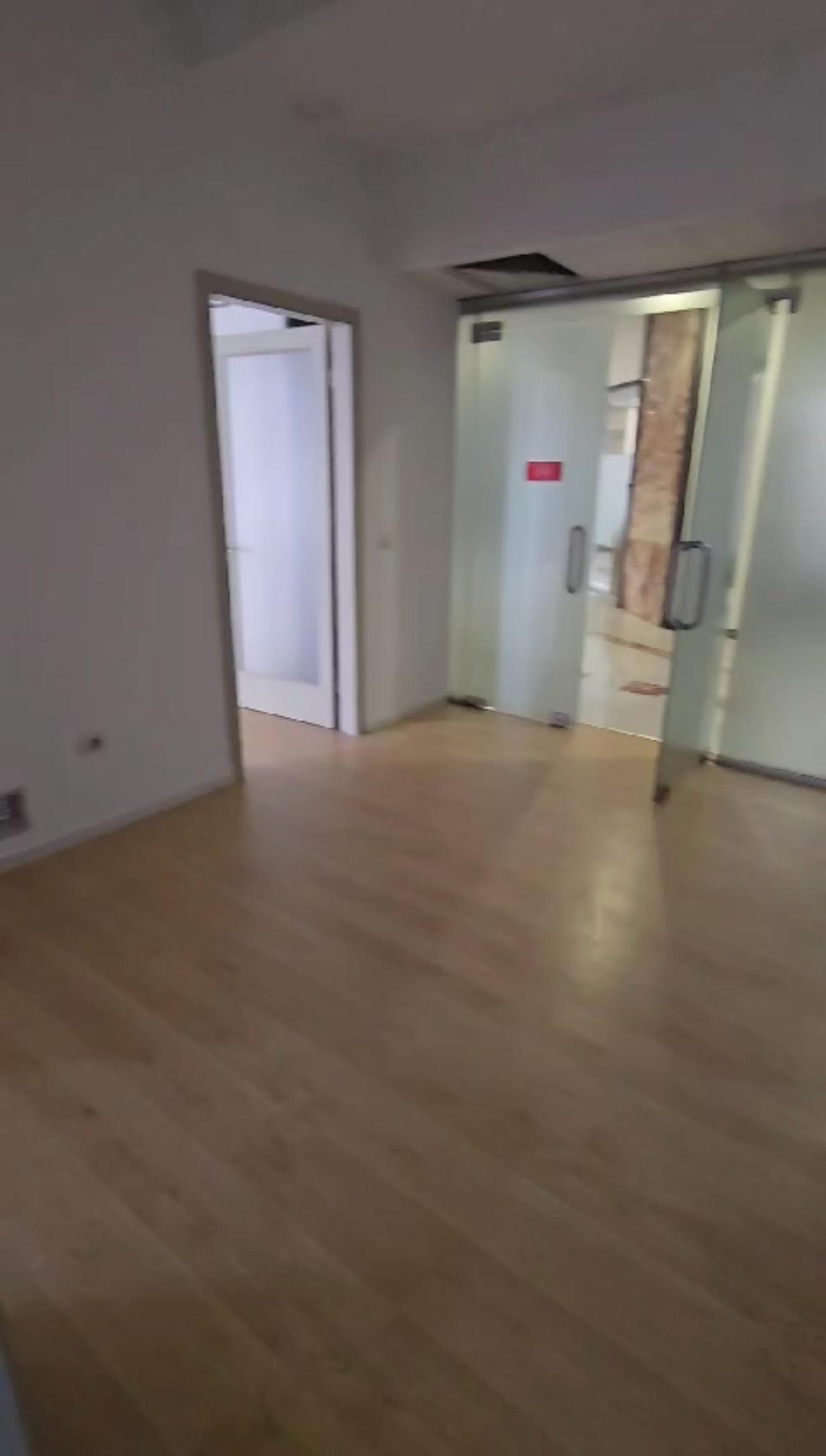 Ambient Biznesi me Qira në Qendër – 80m²! 3