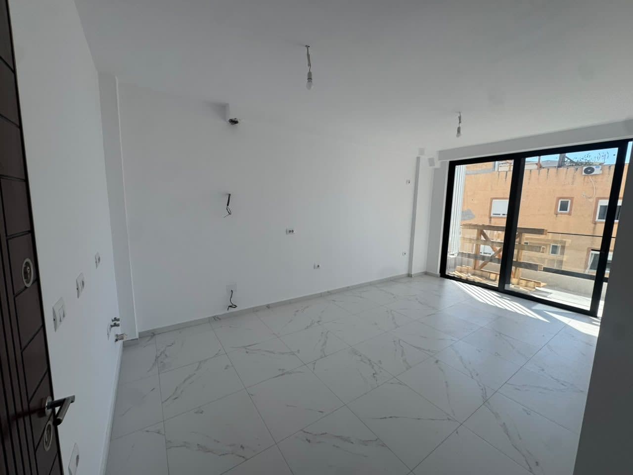 Apartament 1+1 për shitje , Sarandë , me pamje nga deti !