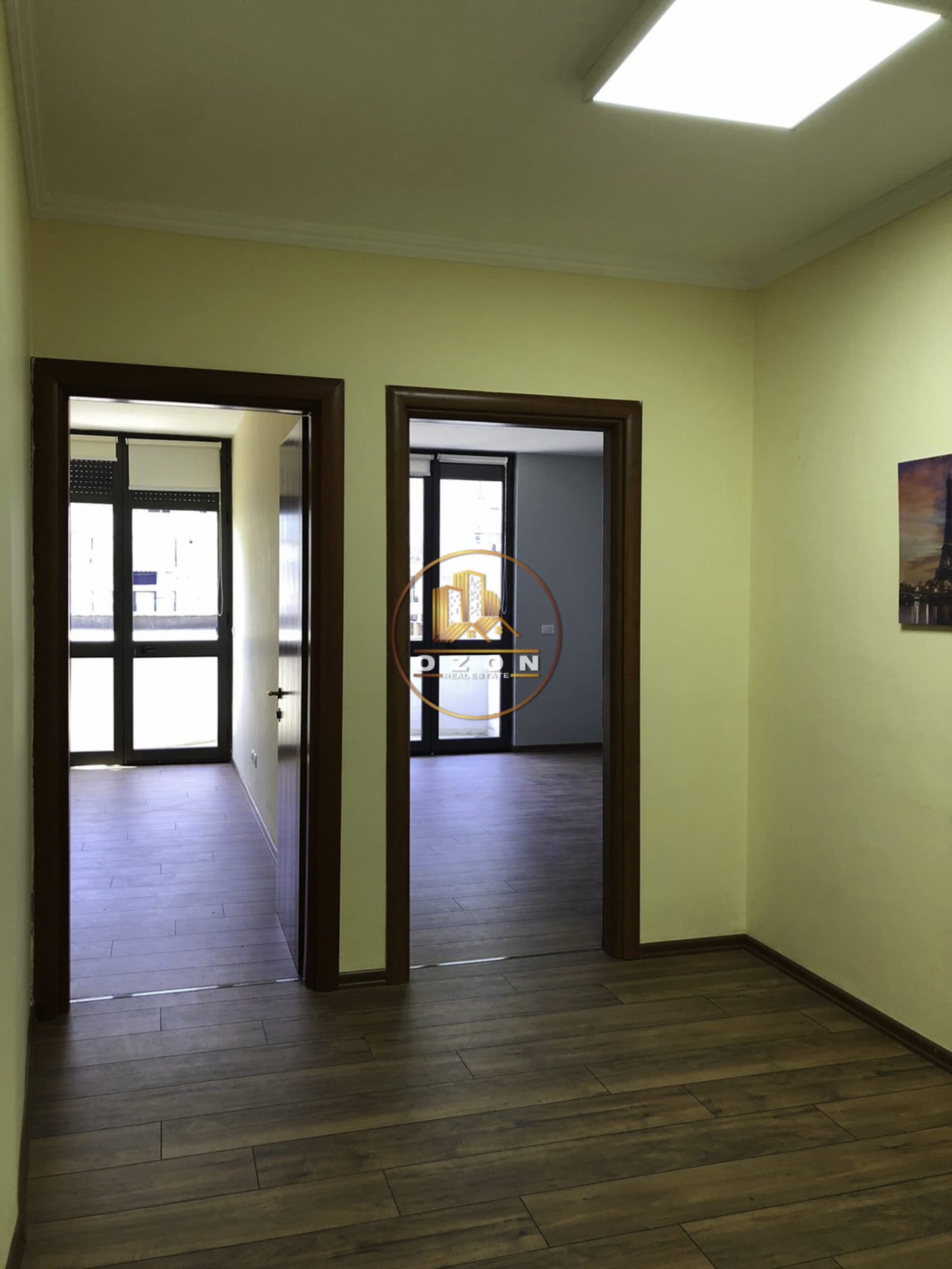 AMBIENT BIZNESI ME QERA , RRUGA ” VASO PASHA ” !