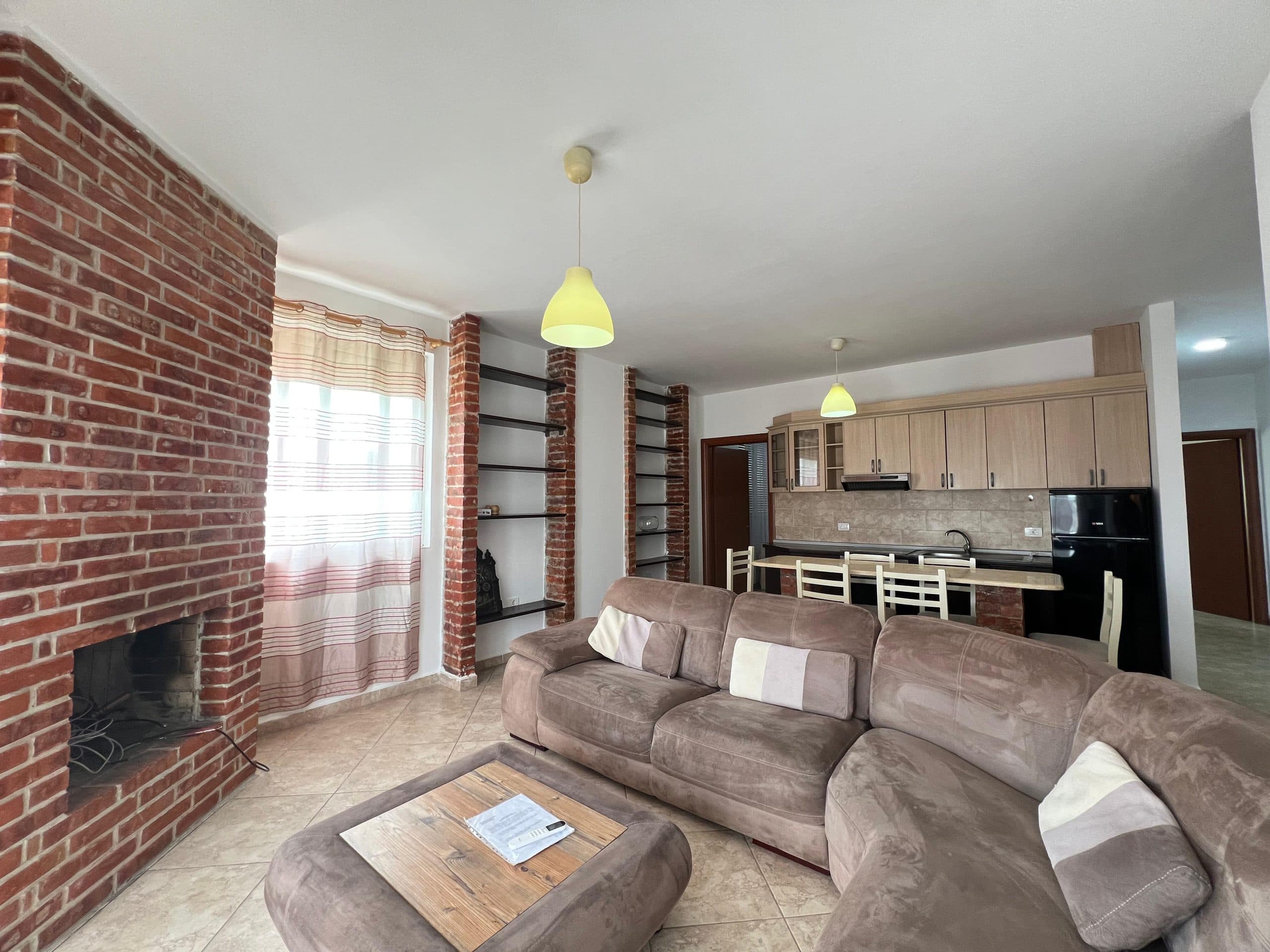 Apartament 3+1+2 për Qera në Yzberisht! 2