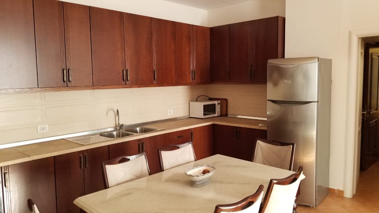 Super apartament 2+1 per qira . Adresa: Rruga e Kavajes. 4
