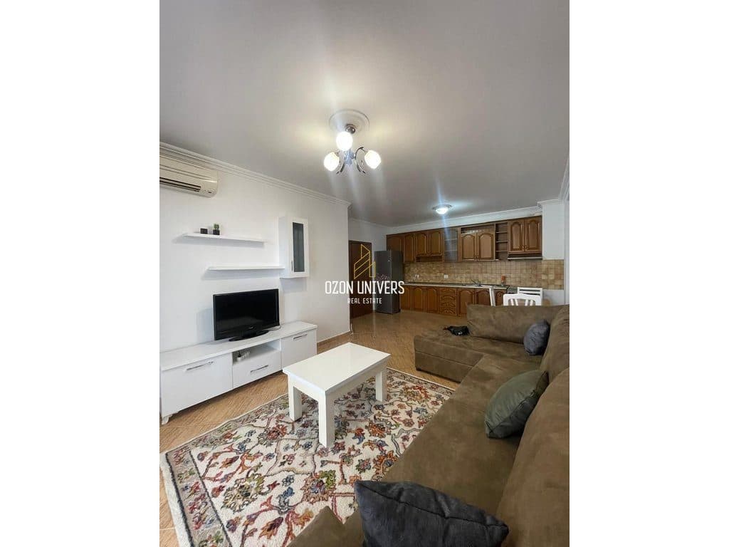 Apartament 2+1+2 për qira, tek Komuna e Parisit! 2