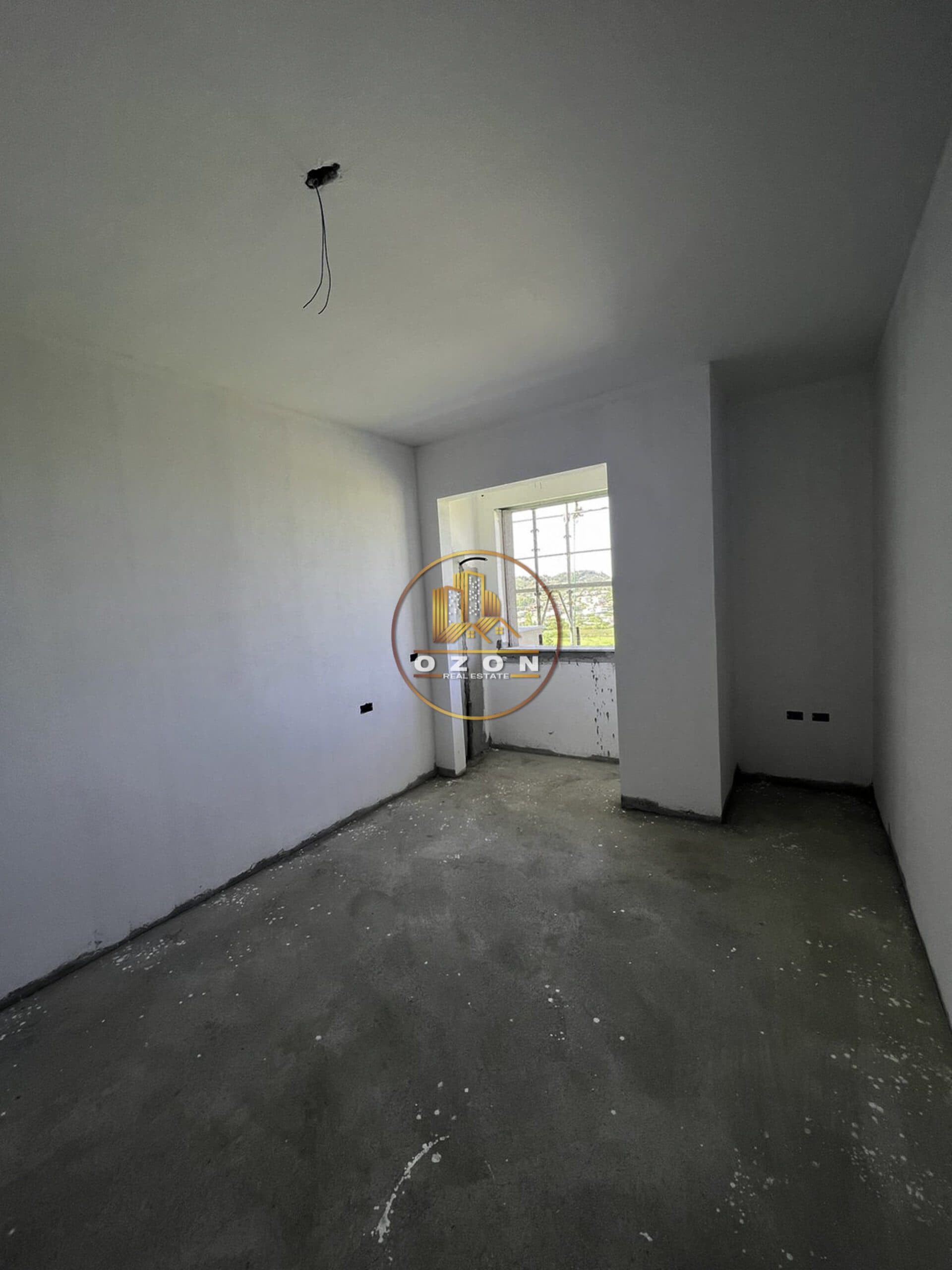 SHITET APARTAMENT 1+1 TEK VILA L 2 , BULEVARDI I RI I KASHARIT ! 3