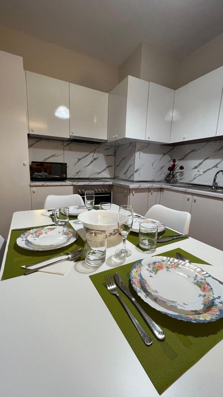 Apartament për Qira tek Liqeni i Tiranës ! 3