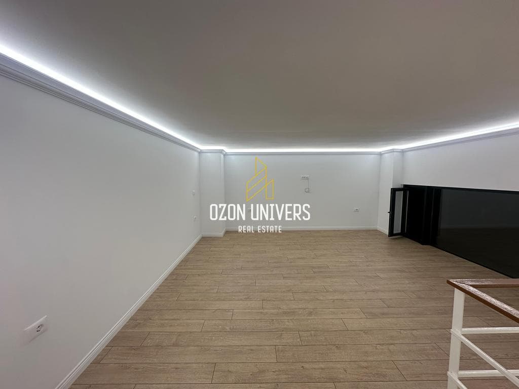 Ambient biznesi duplex për qira, Komuna e Parisit ! 4