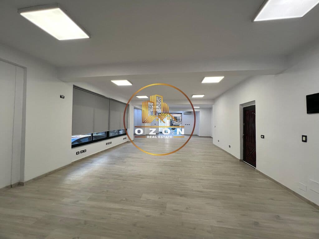 Ambient Biznesi në Shitje, Rruga e Durrësit, Përballë Shkollës Qemal Stafa! 2