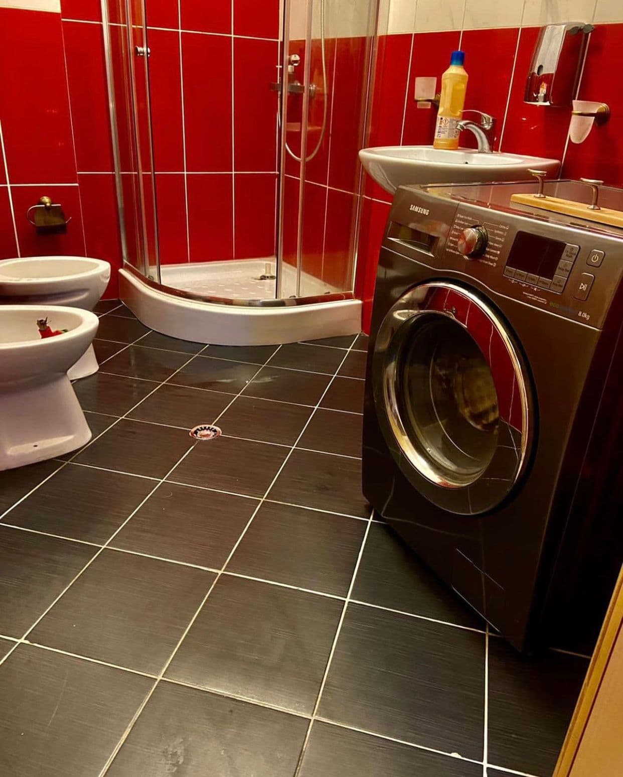 JEPET ME QIRA APARTAMENT 2+1 NË YZBERISHT! 2