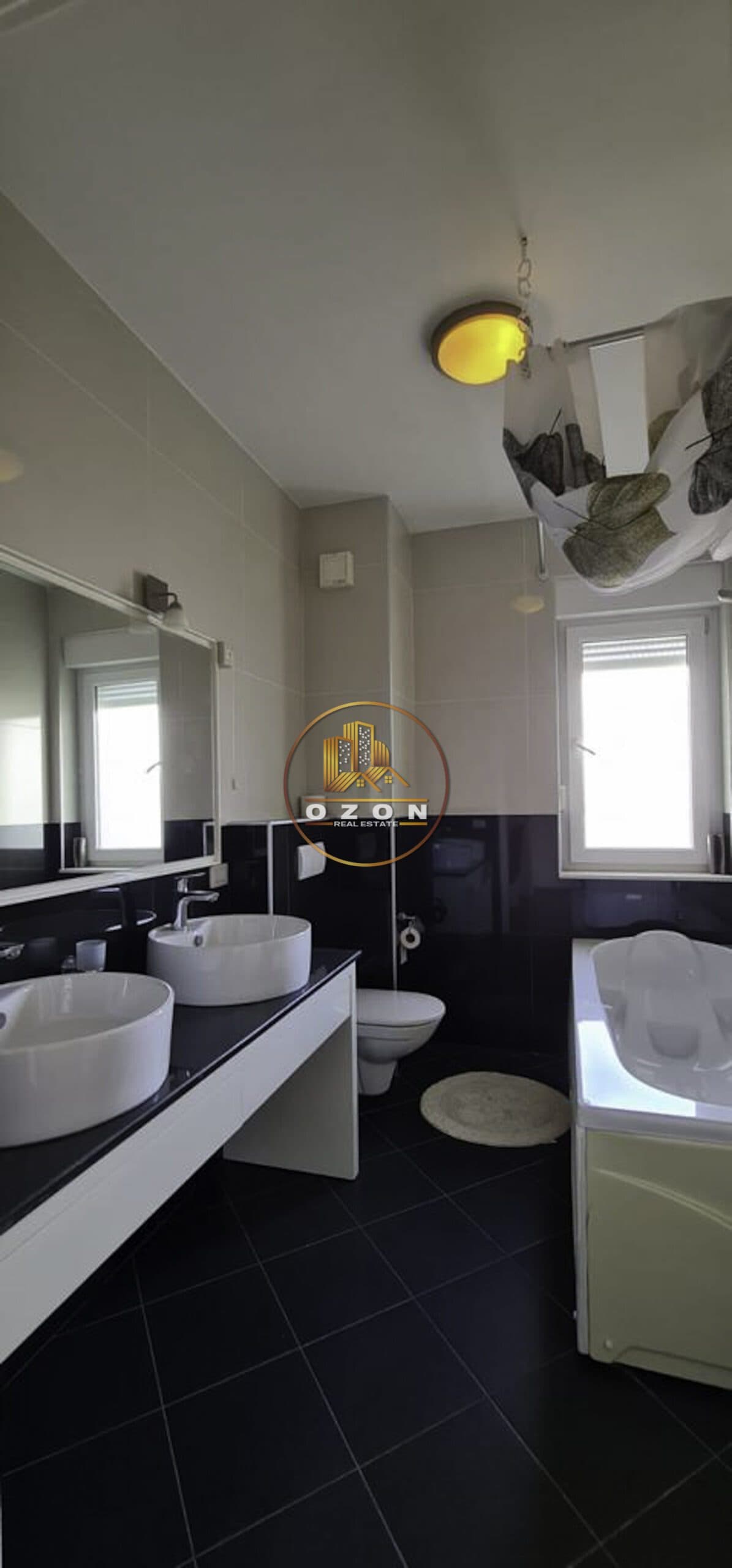 JEPET ME QERA APARTAMENT 2+1+2 NE NJE REZIDENCE NE TEG ! 2