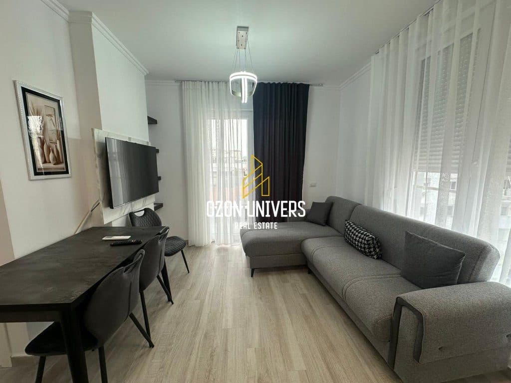 Apartament 2+1+parkim për qira, tek Bulevardi i Ri 2