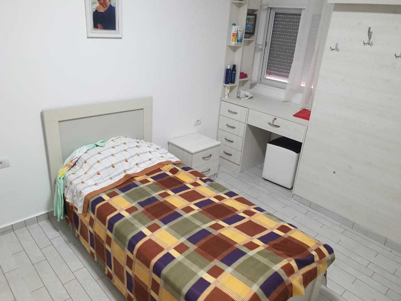 SHITET APARTAMENT 3+1+2, TEK PORTI I SARANDES! 4