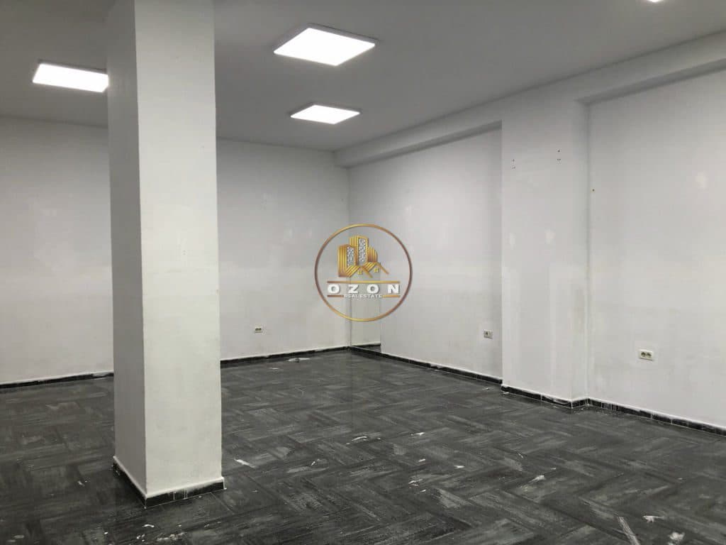 QERA!! AMBIENT BIZNESI 62 M2 , RRUGA HIM KOLLI!