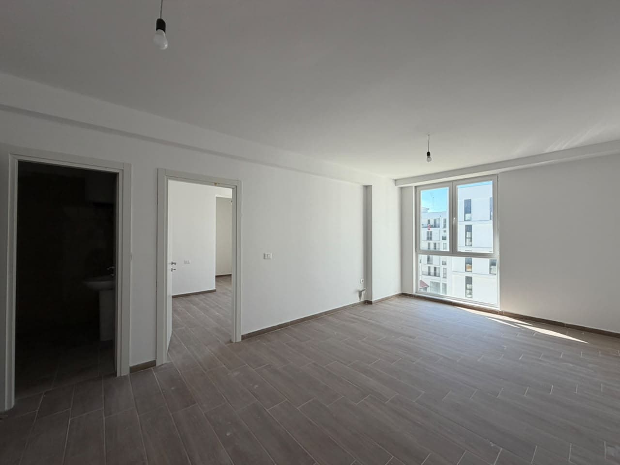 Apartament 1+1 për shitje, tek 5 Maji! 3