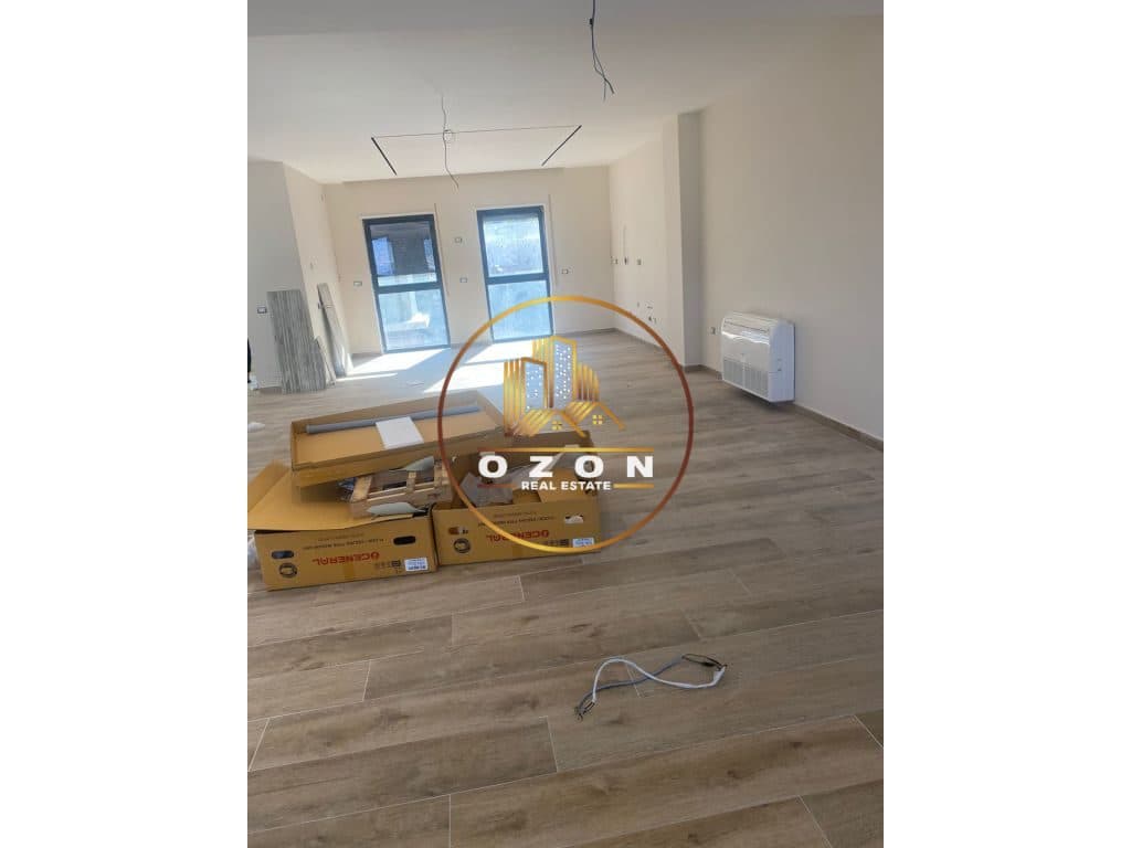 JEPET ME QIRA DUPLEX 3+1+3+VERANDE+2 POSTE PARKIME, TEK ZGJATIMI I KODRES SE DIELLIT 1! 4