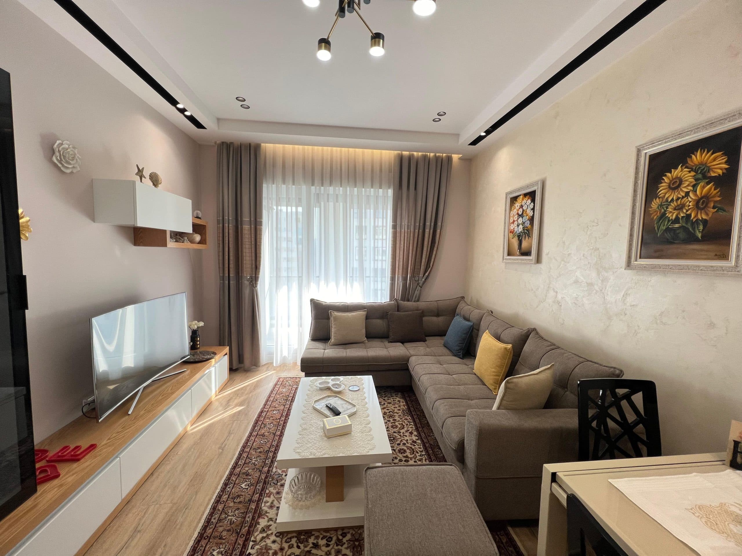Apartament 1+1 me qera tek Kompleksi Kontakt, 21 Dhjetori! 2