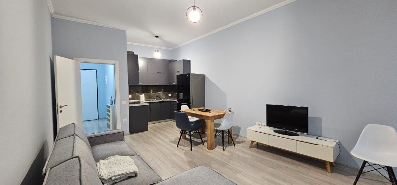 Apartament 1+1 Për Qira në Kompleksin "Square 21", Rruga e Kavajës
