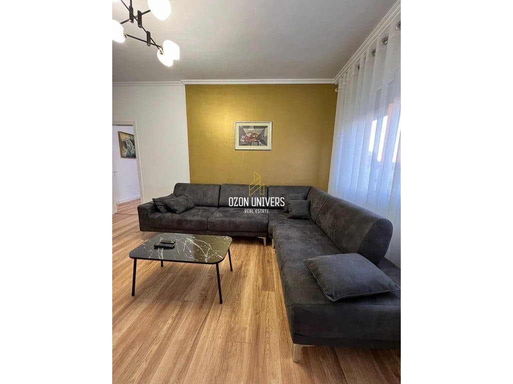 Apartament 2+1+Parking për qira tek Pazari i Ri! 2