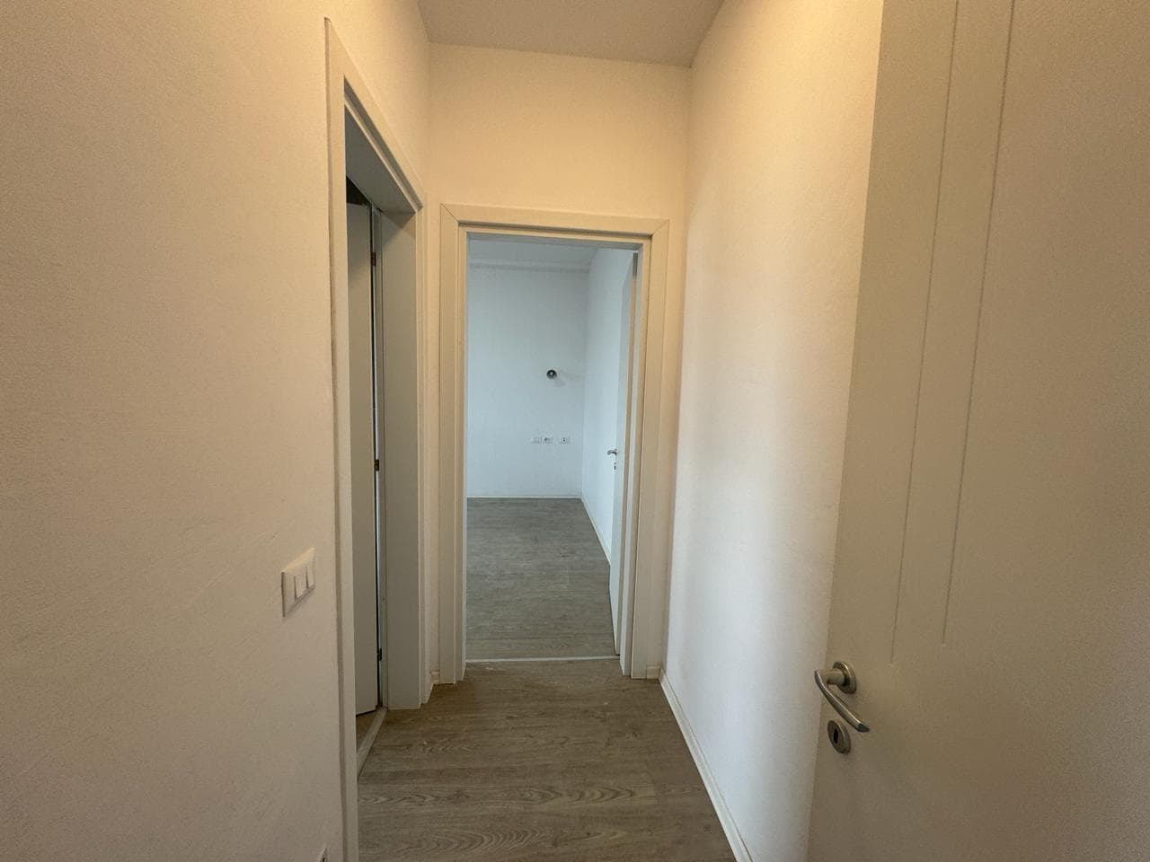 Apartament 1+1 për Qira tek Tirana Garden Building! 3