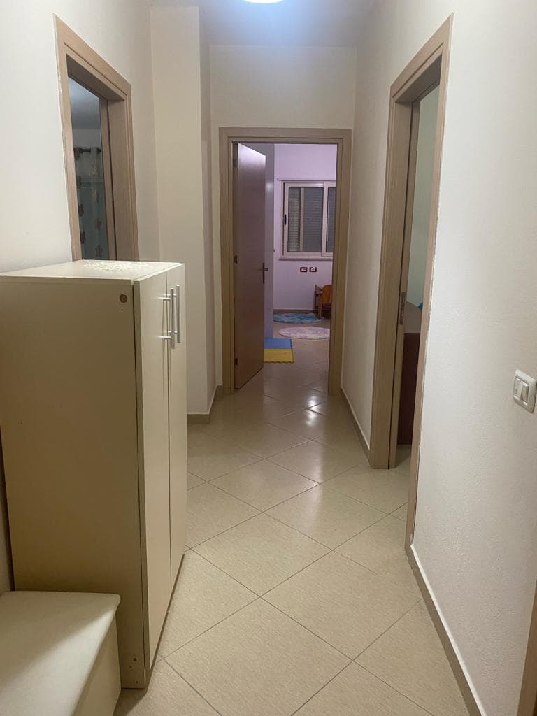JEPET ME QERA APARTAMENT 2+1 TEK KOMPLEKSI DEMNERI , YZBERISHT!