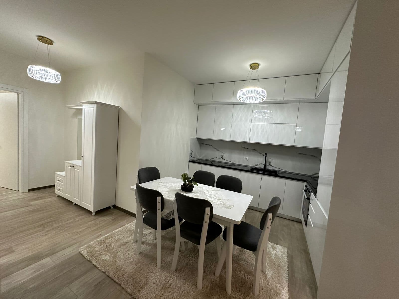 Apartament 2+1+2 i me qera tek Fz Construction, Liqeni i Thatë! 3