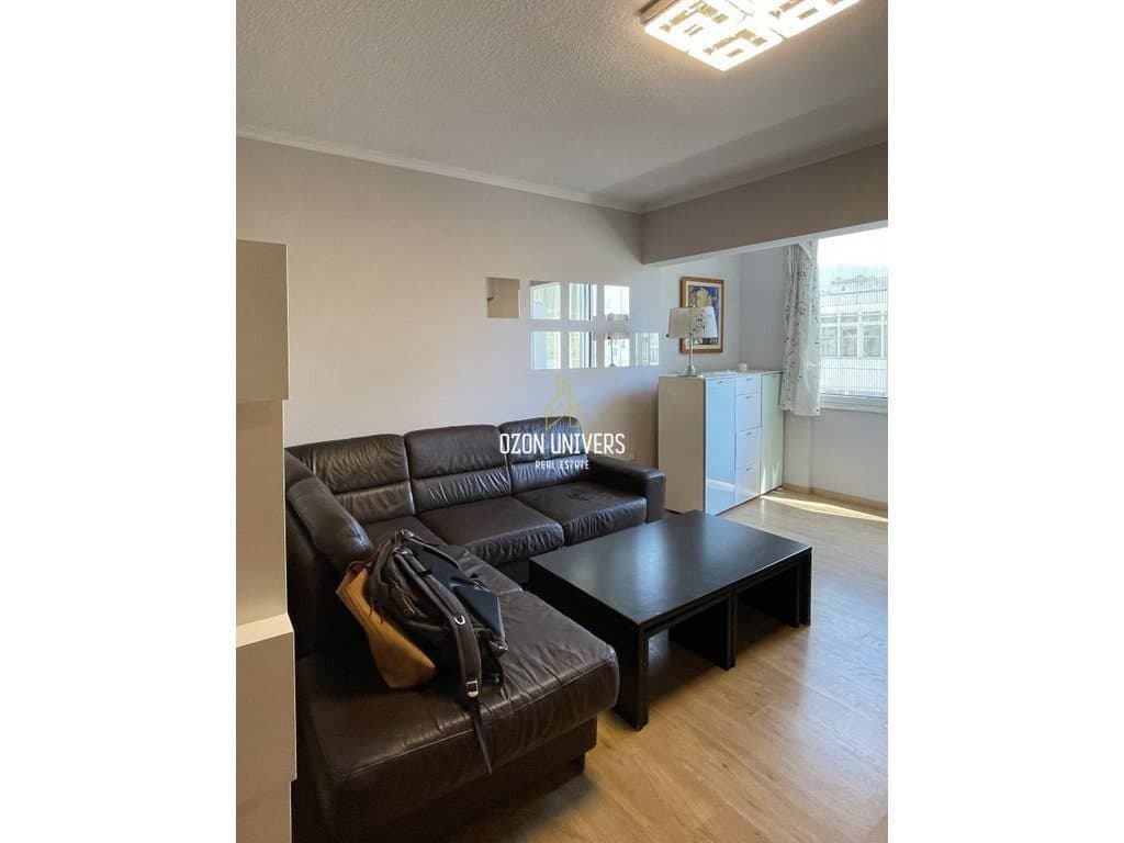 Apartament 2+1+2 me qira, tek Rruga e Kosovarëve