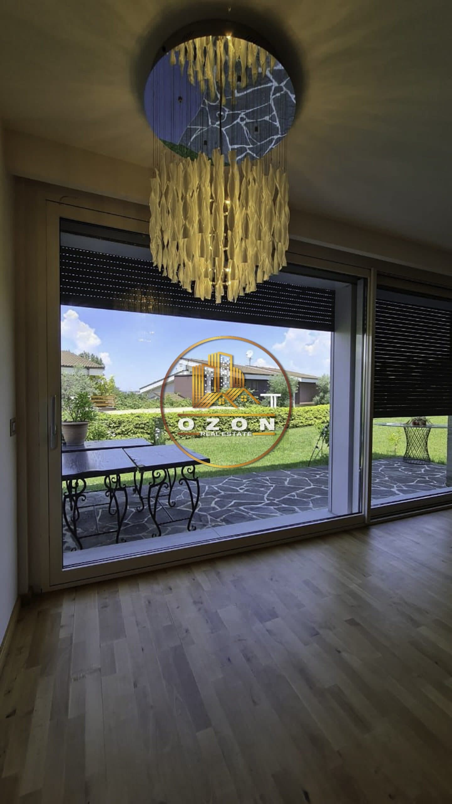 SHITET VILE LUKSOZE 2-KATESHE TEK “LONG HILL RESIDENCE”!!!
