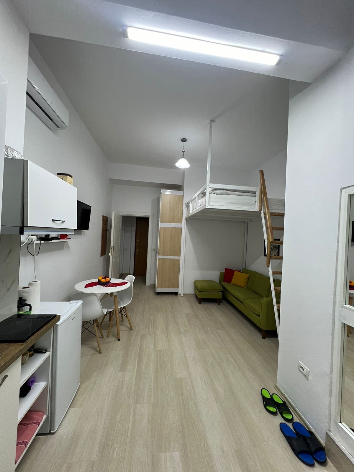 Garsoniere per Qira pranë Gjimnazit Petro Nini ! 3