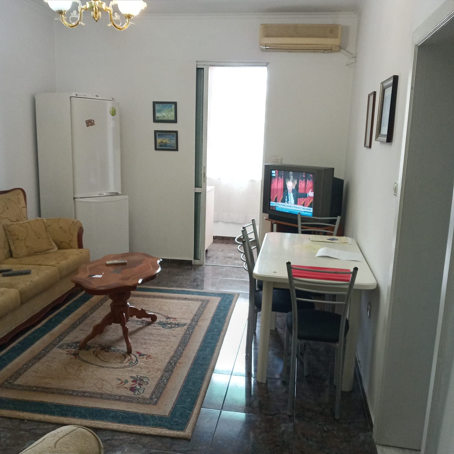 JEPET ME QERA APARTAMENT 1+1 NE MYSLYM SHYR,500€ I DISKUTUESHËM ! 3