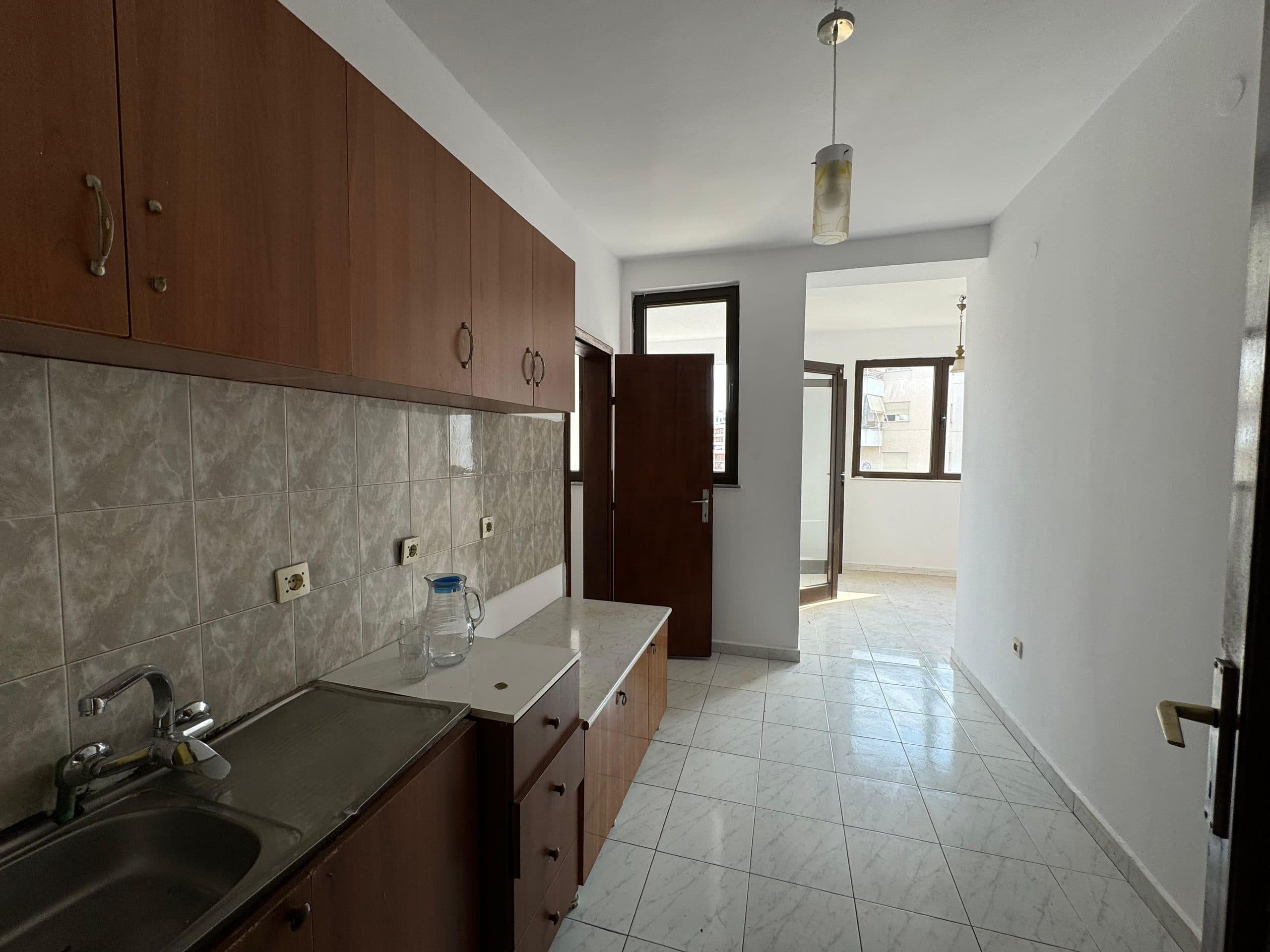 Apartament 3+1+2 për shitje në Don Bosko! 2