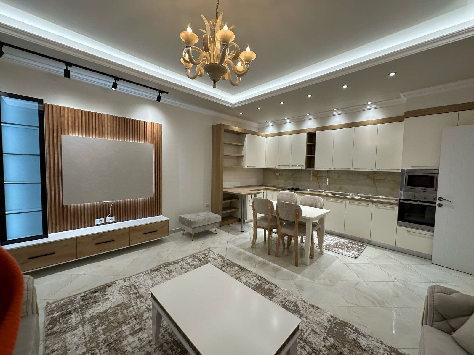 Apartament 3+1+2 për shitje tek Liqeni i Thatë! 2