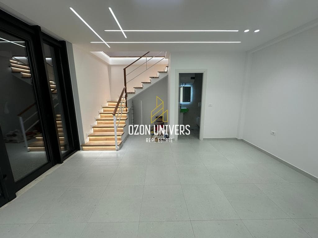 Ambient biznesi duplex për qira, Komuna e Parisit !